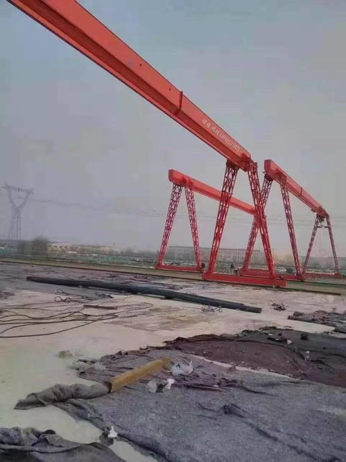 龍門吊 起重機 提梁機 運梁車 噴淋養護設備 高頻振動器 液壓夾軌器產品展示
